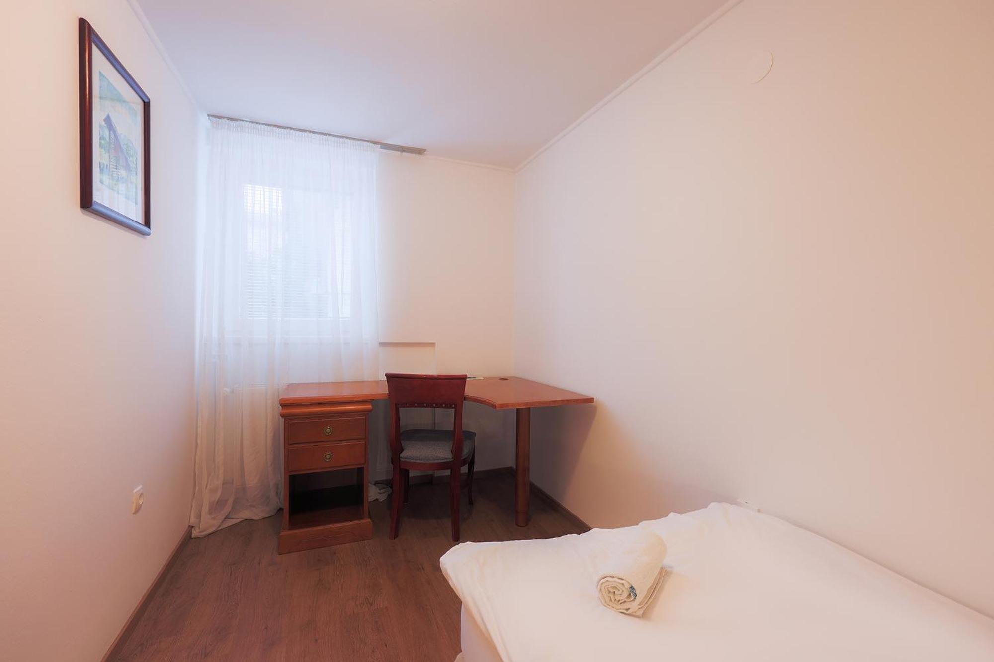 Papas Apartment Лесце Екстер'єр фото