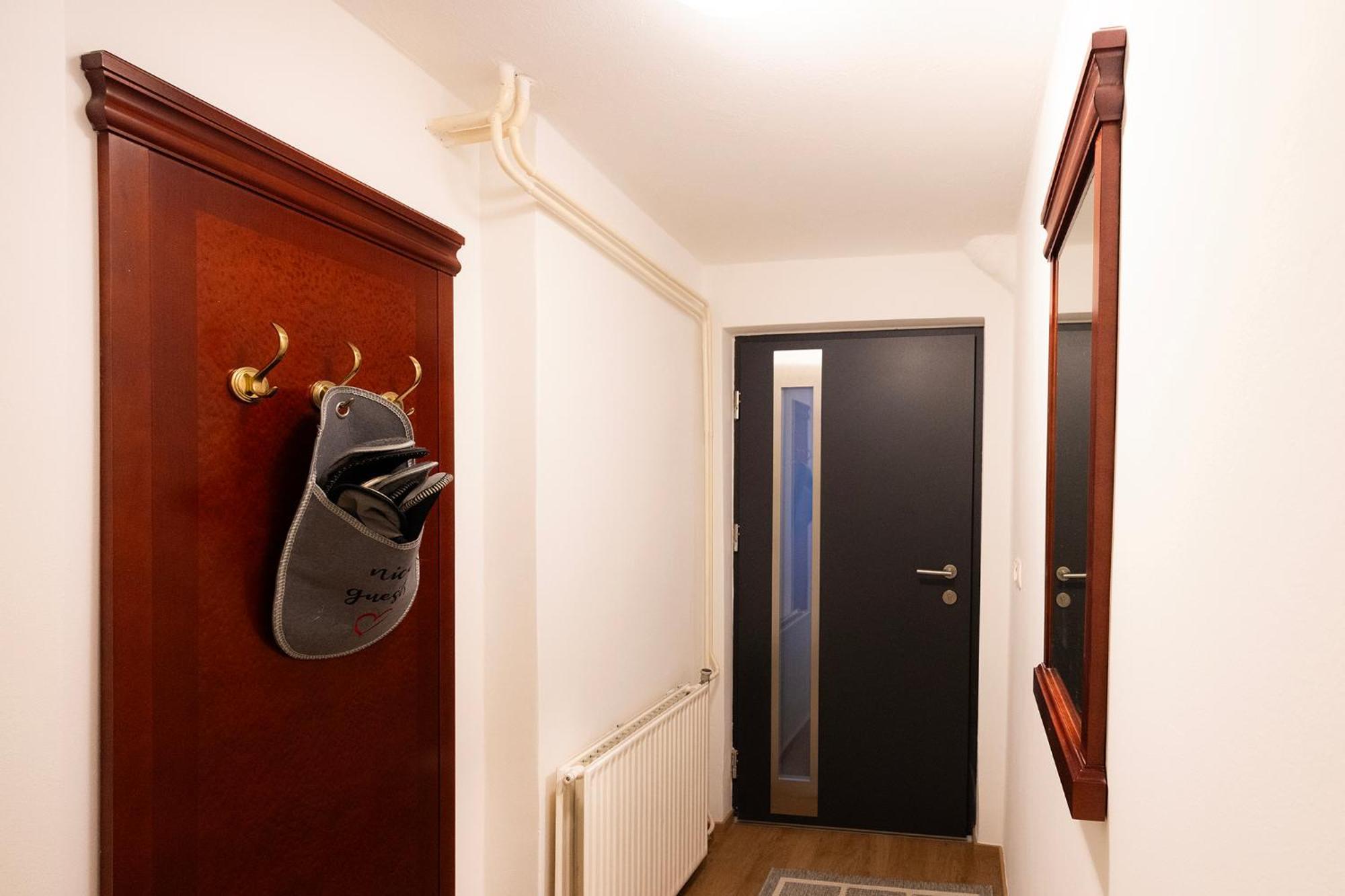 Papas Apartment Лесце Екстер'єр фото